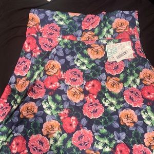 NWT Lularoe floral skirt